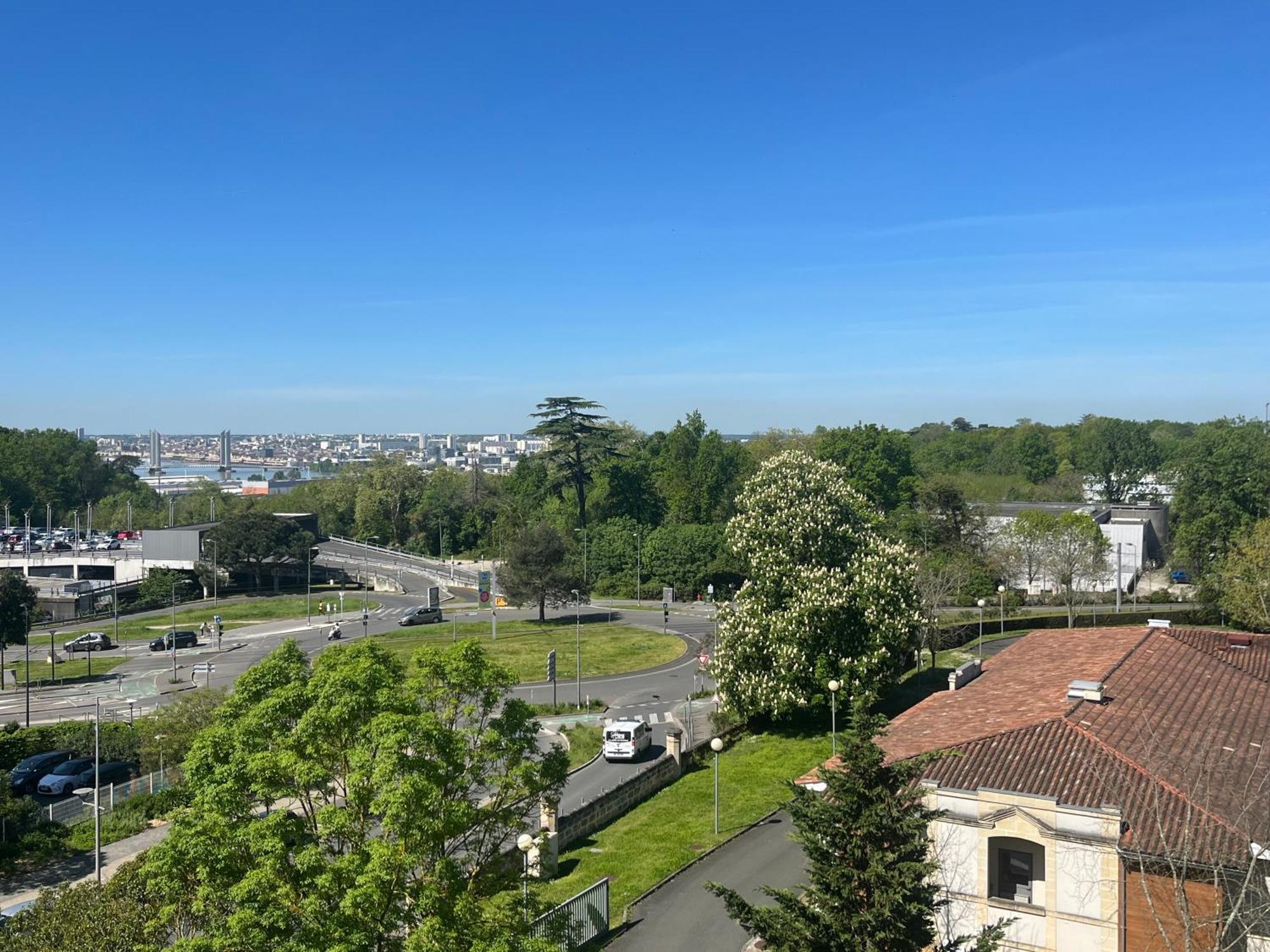 Le Panorama - Chaleureux Et Cosy - Proche Bordeaux Apartment Лормон Екстериор снимка